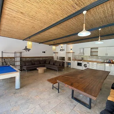 Large With Private Heated Outdoor Pool *