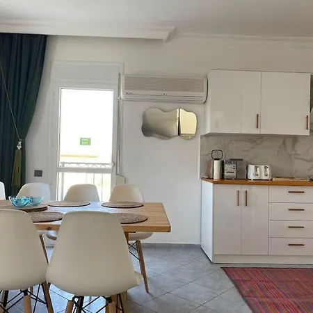 Large With Private Heated Outdoor Pool Villa *