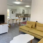 Large With Private Heated Outdoor Pool Villa