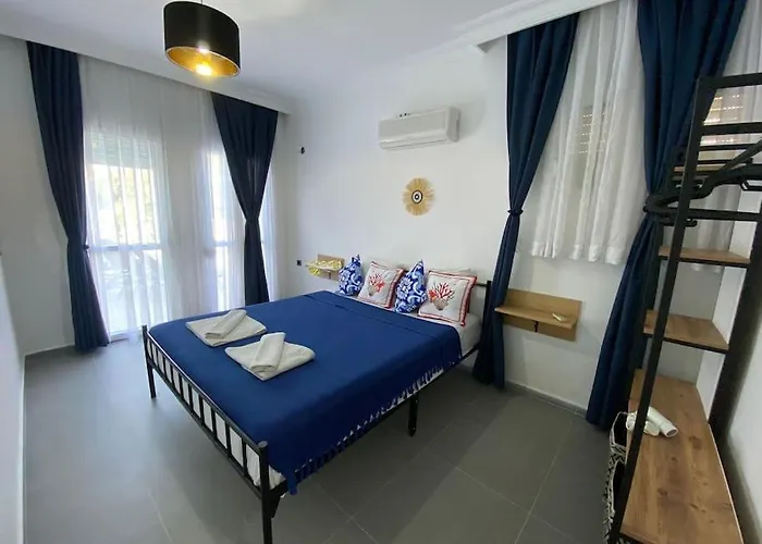 Large With Private Heated Outdoor Pool *