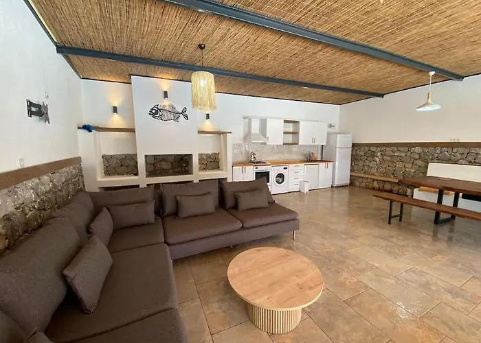 Large With Private Heated Outdoor Pool Villa