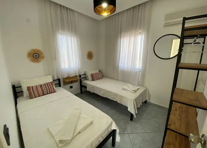 Large With Private Heated Outdoor Pool *