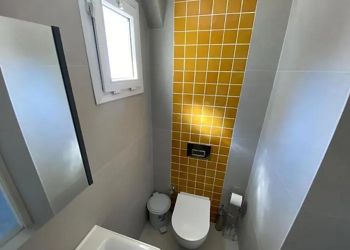 Large With Private Heated Outdoor Pool Villa