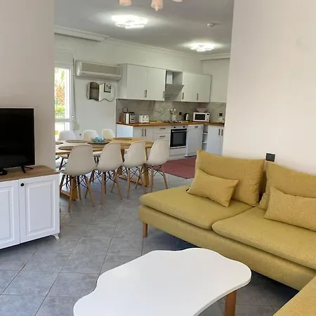 Large With Private Heated Outdoor Pool Villa